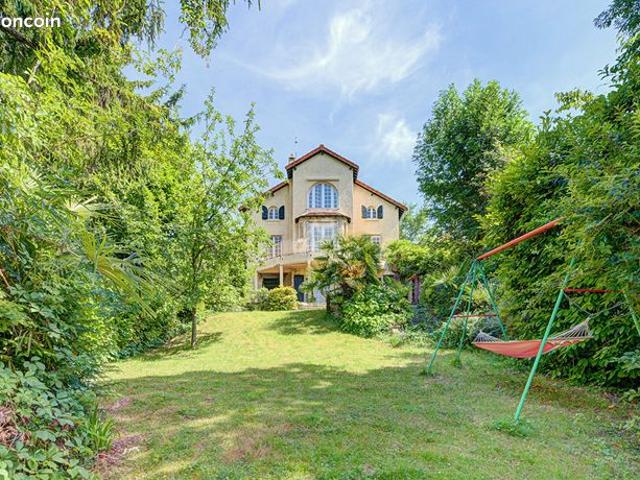 Maison 7 pièces 174 m²