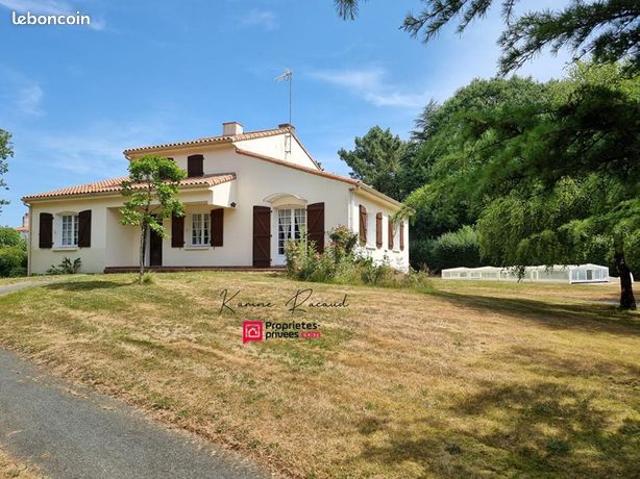 Maison 7 pièces 174 m²