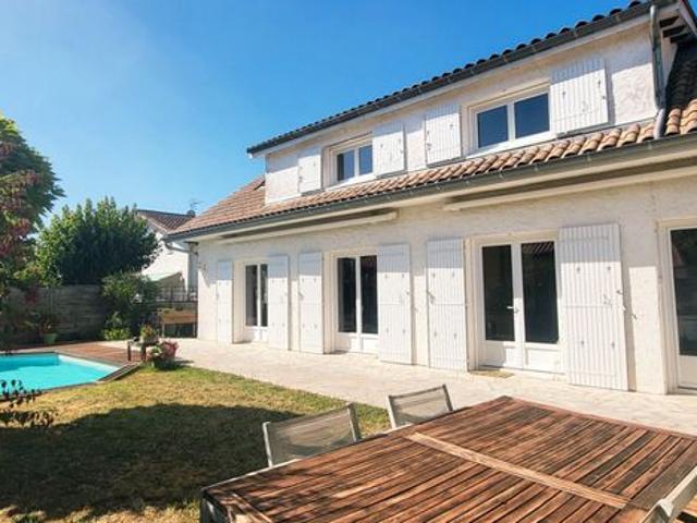 Maison 7 pièces 174 m²