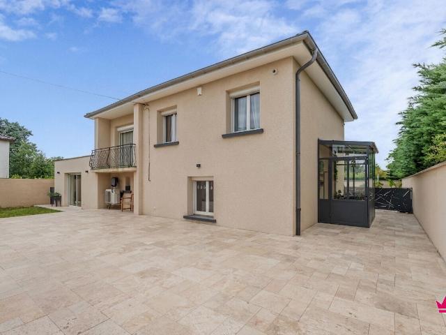 Maison 7 pièces 174 m²