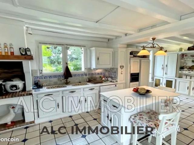 Maison 7 pièces 174 m²