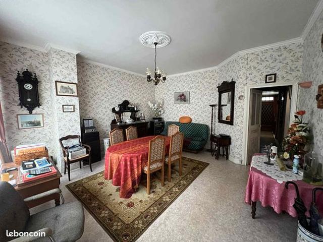 Maison 7 pièces 174 m²
