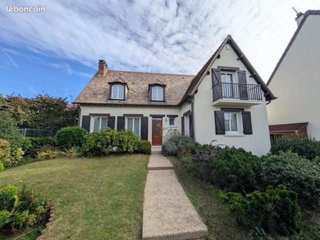 Maison 7 pièces 174 m²