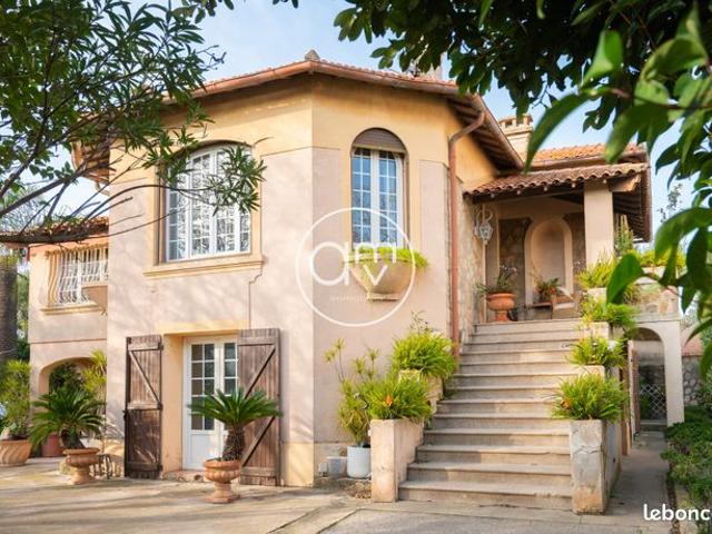 Maison 7 pièces 174 m²