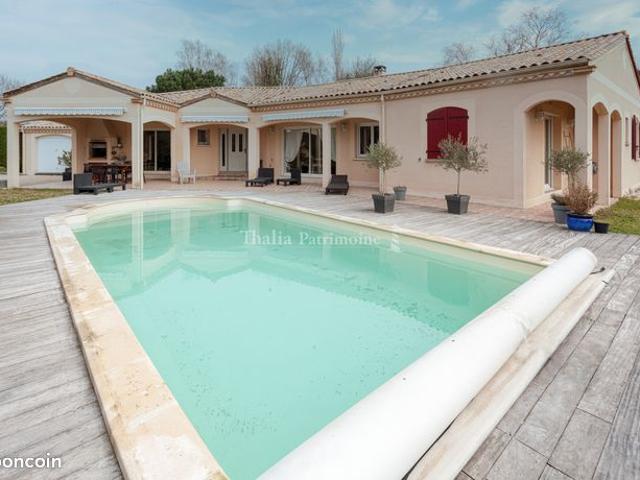 Propriété 7 pièces 175 m²