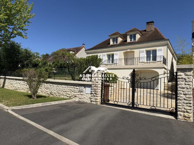 Maison 7 pièces 175 m²
