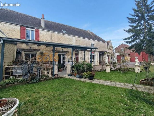 Maison 7 pièces 175 m²