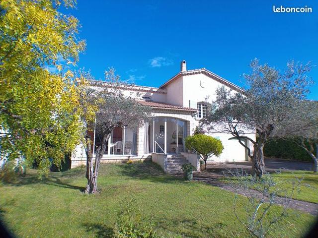 Maison 7 pièces 175 m²