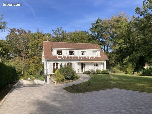 Maison 7 pièces 175 m²
