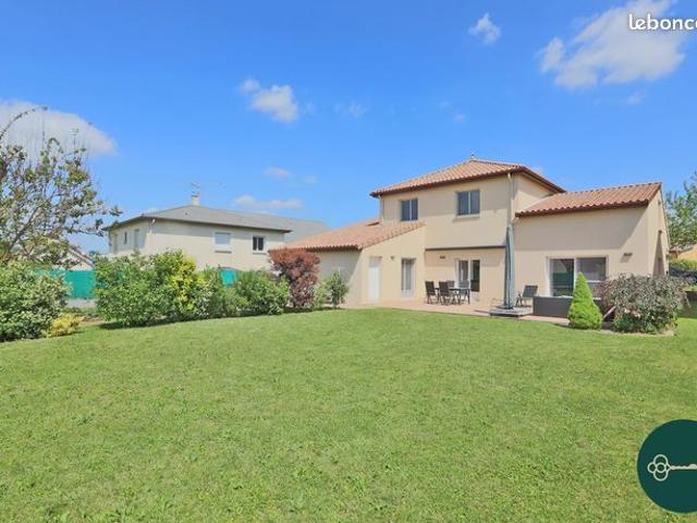 Maison 7 pièces 175 m²