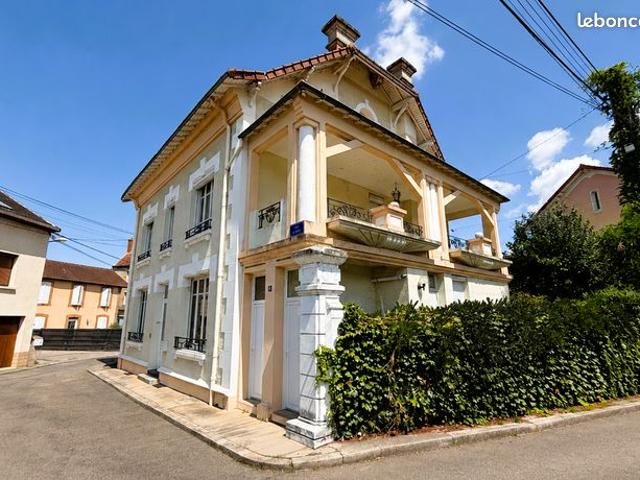 Maison 7 pièces 175 m²