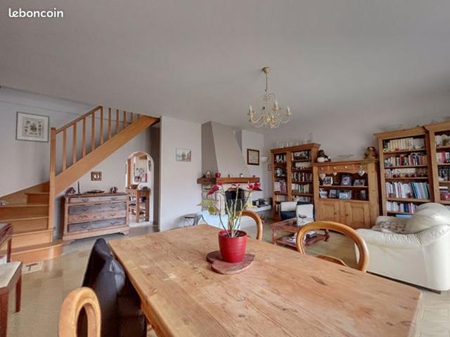 Maison 7 pièces 176 m²