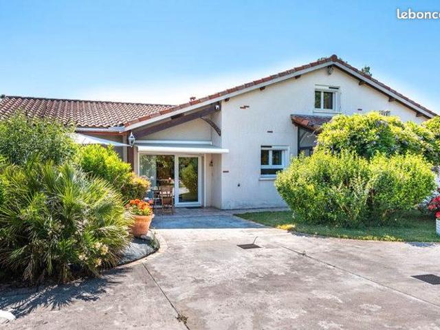 Maison 7 pièces 176 m²