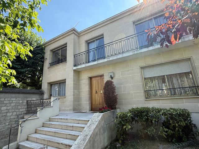 Maison 7 pièces 176 m²