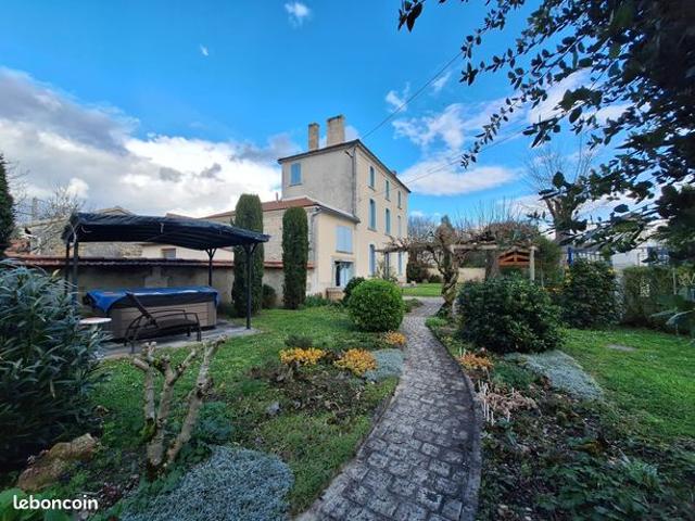 Maison 7 pièces 176 m²