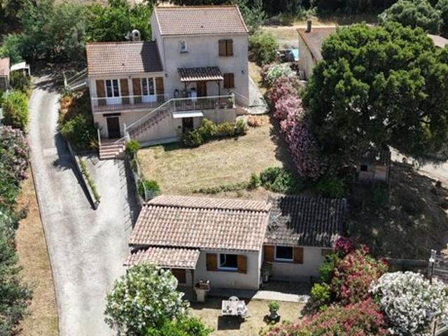 Maison 7 pièces 176 m²