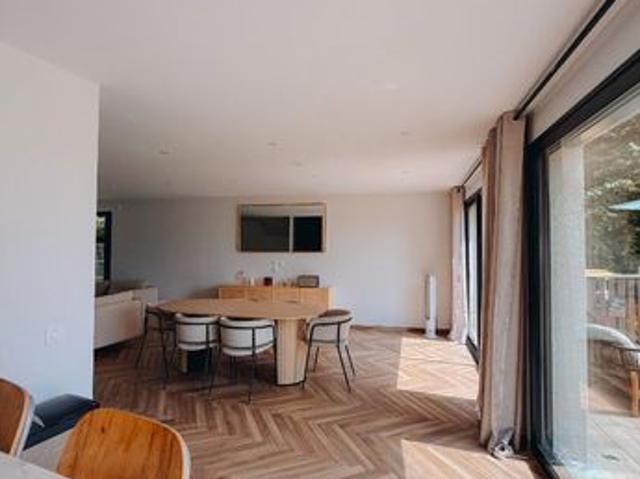 Maison 7 pièces 176 m²