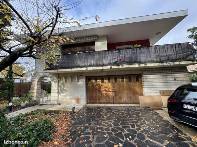Maison 7 pièces 176 m²