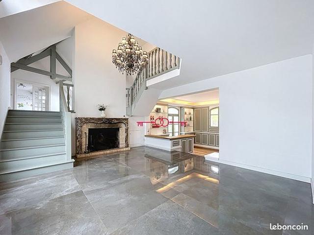 Maison 7 pièces 176 m²