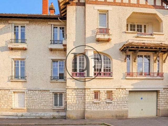 Maison 7 pièces 176 m²