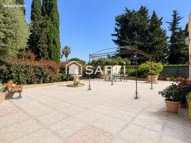Maison 7 pièces 176 m²