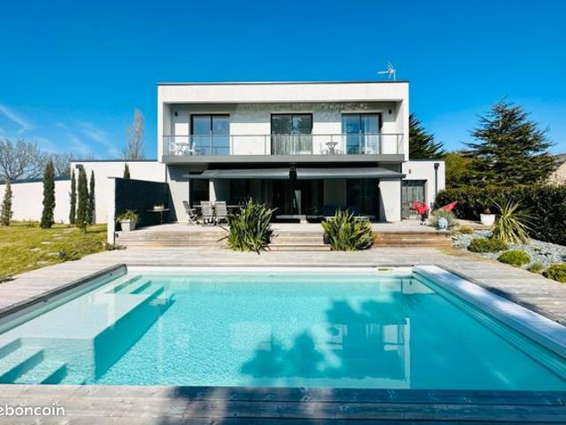 Maison 7 pièces 176 m²