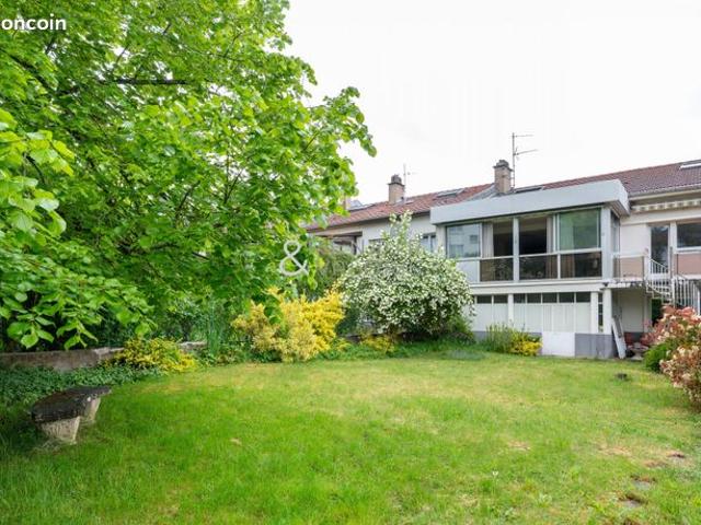 Maison 7 pièces 176 m²