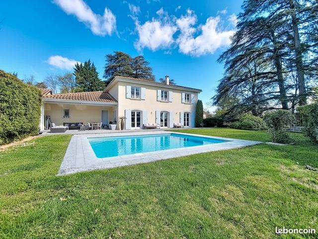 Maison 7 pièces 176 m²