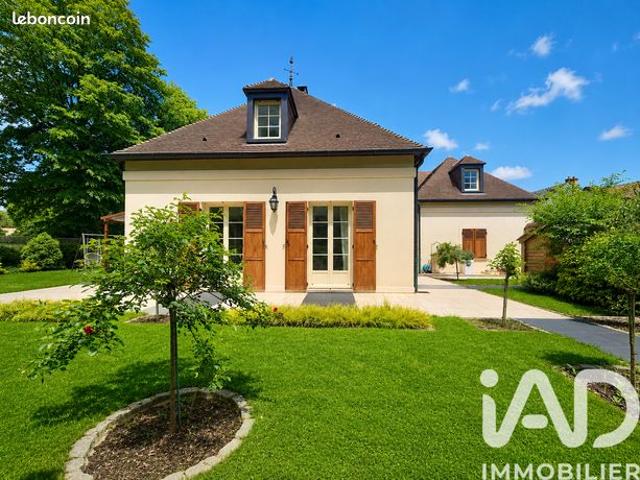 Maison 7 pièces 176 m²