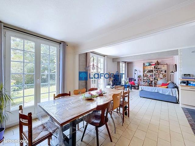 Maison 7 pièces 176 m²