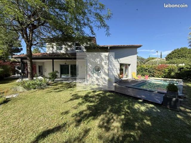 Maison 7 pièces 176 m²