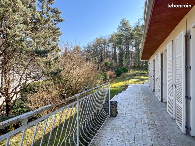 Maison 7 pièces 176 m²