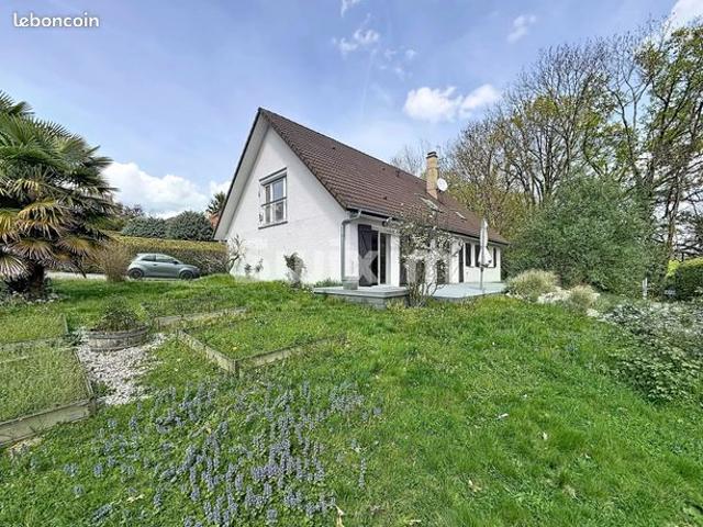 Maison 7 pièces 176 m²