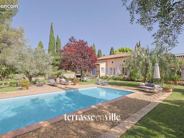 Maison 7 pièces 177 m²