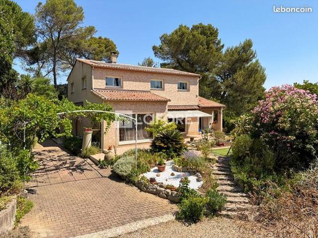 Maison 7 pièces 177 m²