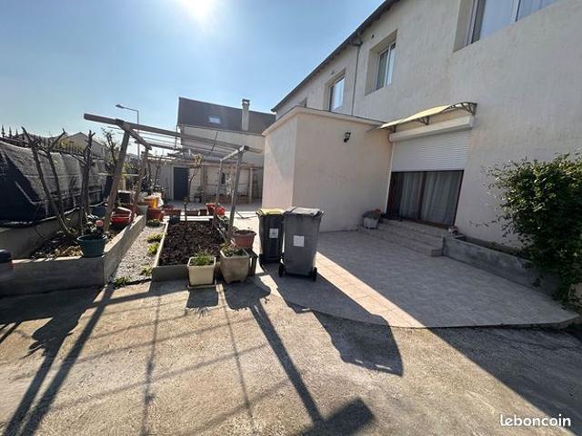 Maison 7 pièces 177 m²