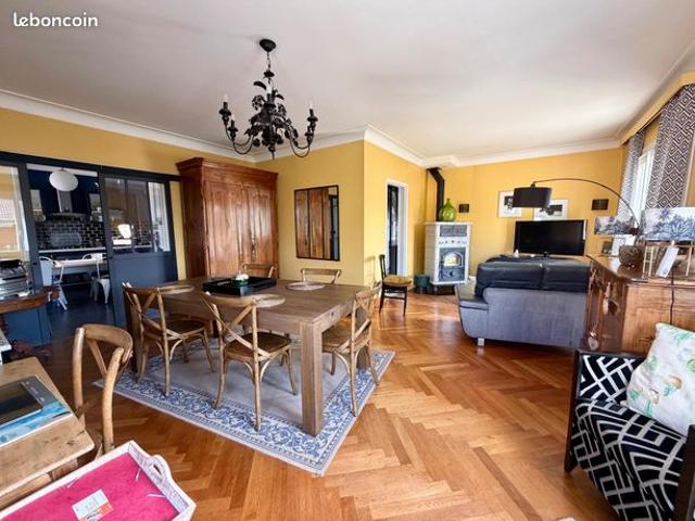 Maison 7 pièces 177 m²