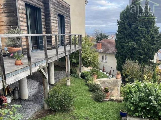Maison 7 pièces 177 m²