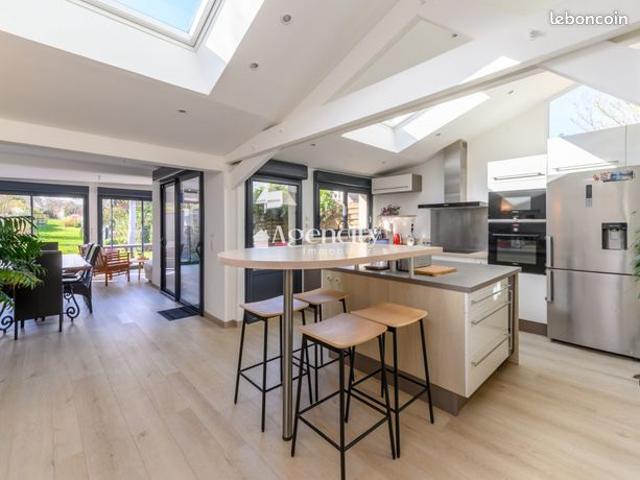 Maison 7 pièces 177 m²