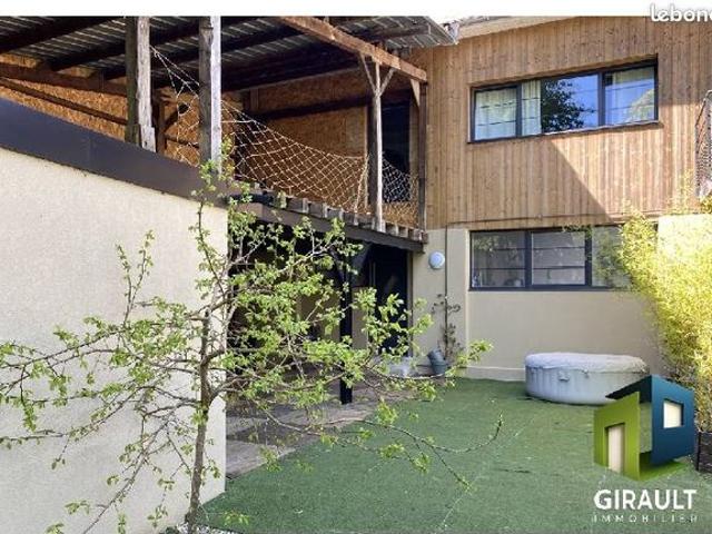 Maison 7 pièces 177 m²