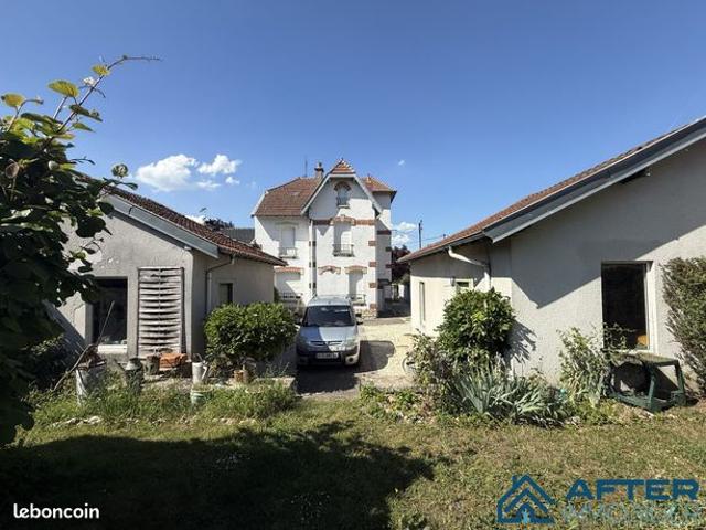 Maison 7 pièces 177 m²