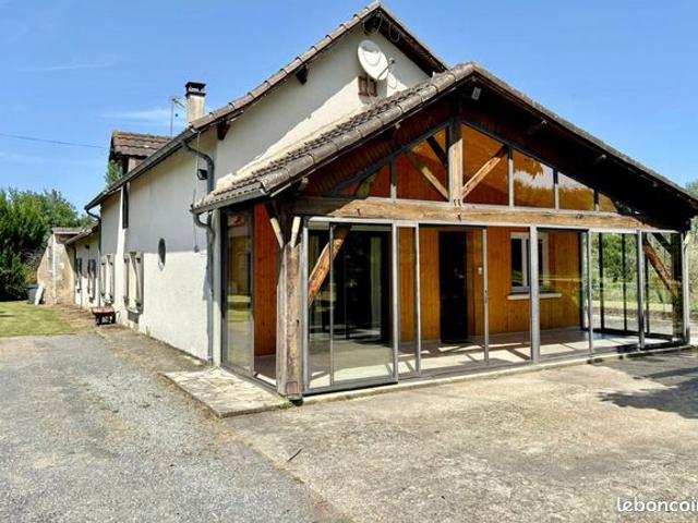 Propriété 7 pièces 177 m²