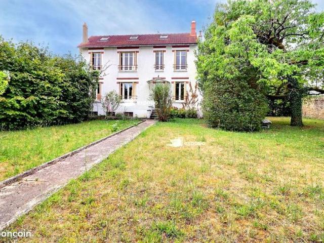 Maison 7 pièces 177 m²