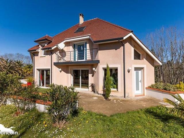 Maison 7 pièces 178 m²