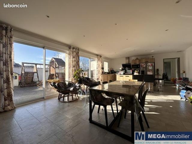 Maison 7 pièces 178 m²