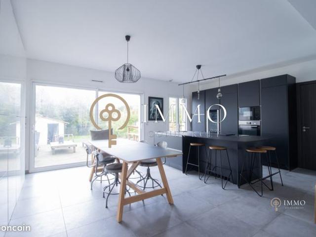Maison 7 pièces 178 m²