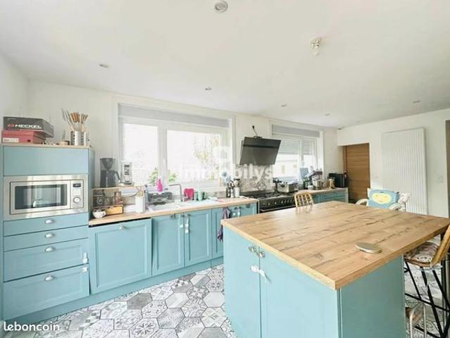 Maison 7 pièces 178 m²