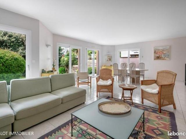 Maison 7 pièces 178 m²