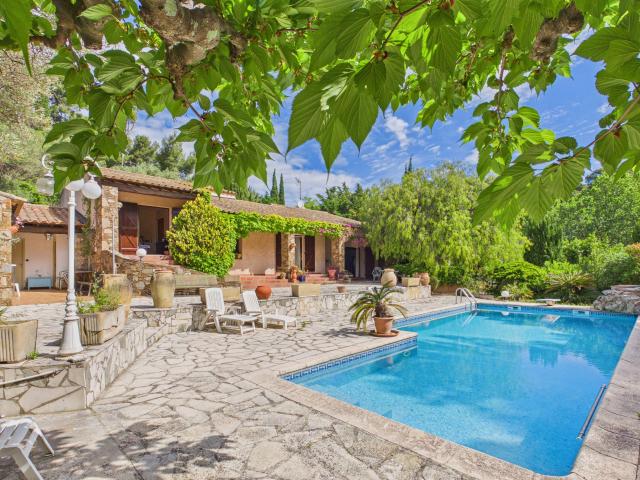 Maison 7 pièces 179 m²