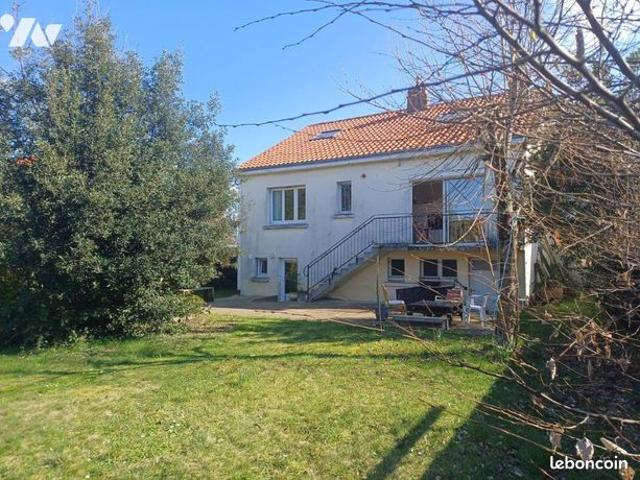 Maison 7 pièces 179 m²